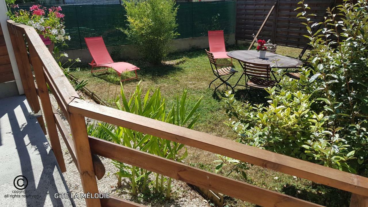 Gite La Melodie Longueville  ภายนอก รูปภาพ