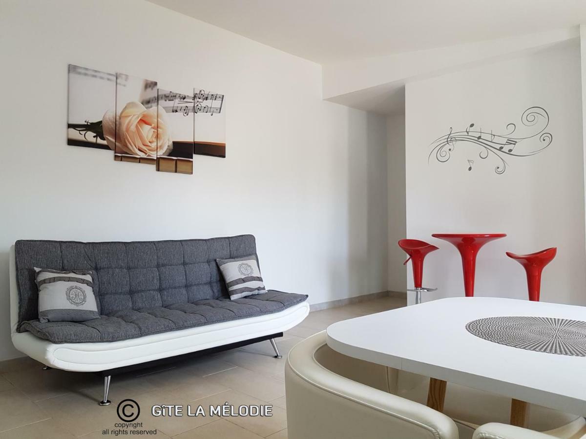 Gite La Melodie Longueville  ภายนอก รูปภาพ